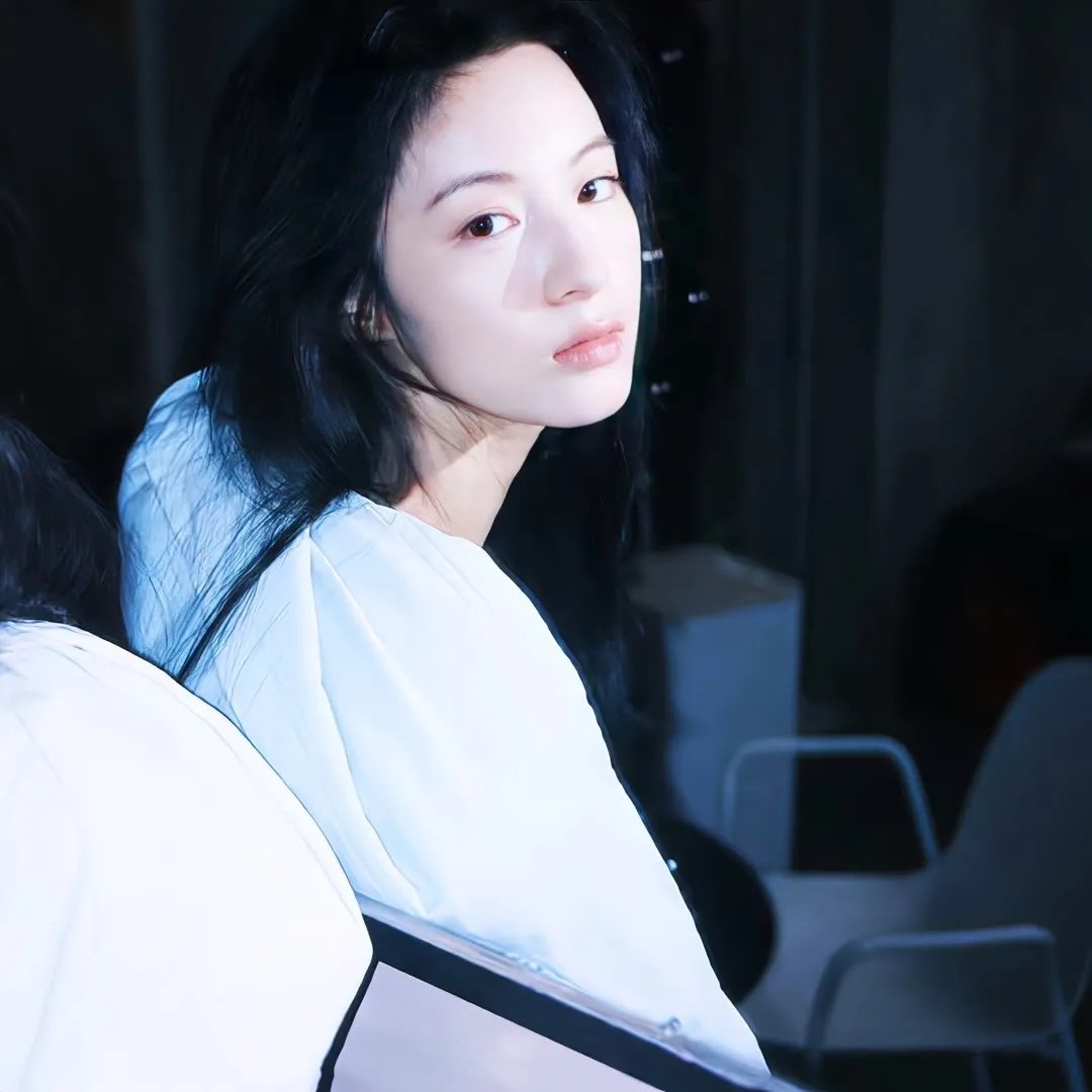 俘虏2022在线观看海报
